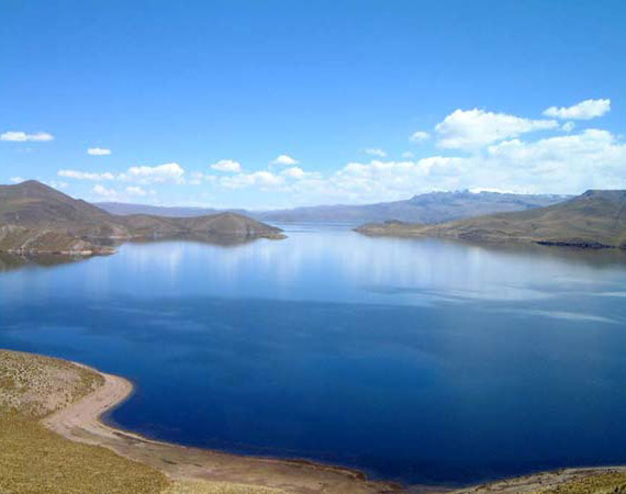 Пуно (озеро Титикака)