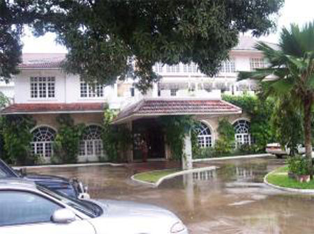 The Courtyard Hotel Dar Es Salaam  (ex. Sea View Hotel)