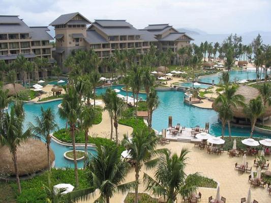 Hilton Sanya Resort & Spa (залив Ялуньвань)
