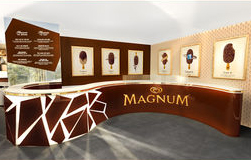 Спешите посетить временное кафе-мороженное Magnum  в Париже!