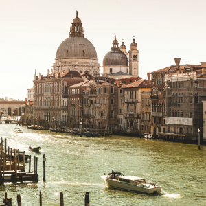 Топ-5 самых красивых отелей Венеции для романтических выходных