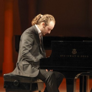 Пианист Николай Токарев даст первый сольный концерт в Дубае 27 апреля