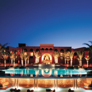 Новогодние программы в отелях Shangri-La в Омане 