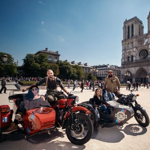 Прогулка на мотоциклах «Урал» с отелем Le Royal Monceau-Raffles Paris