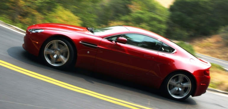 Aston-Martin - Vantage (V8)